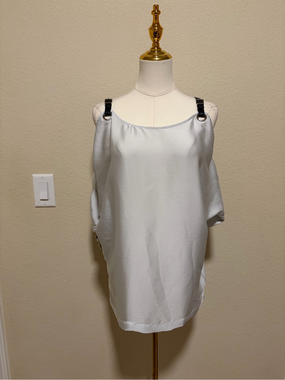 MICHAEL Michael Kors Cream Short-Sleeve Boatneck Top with Buckle Straps
